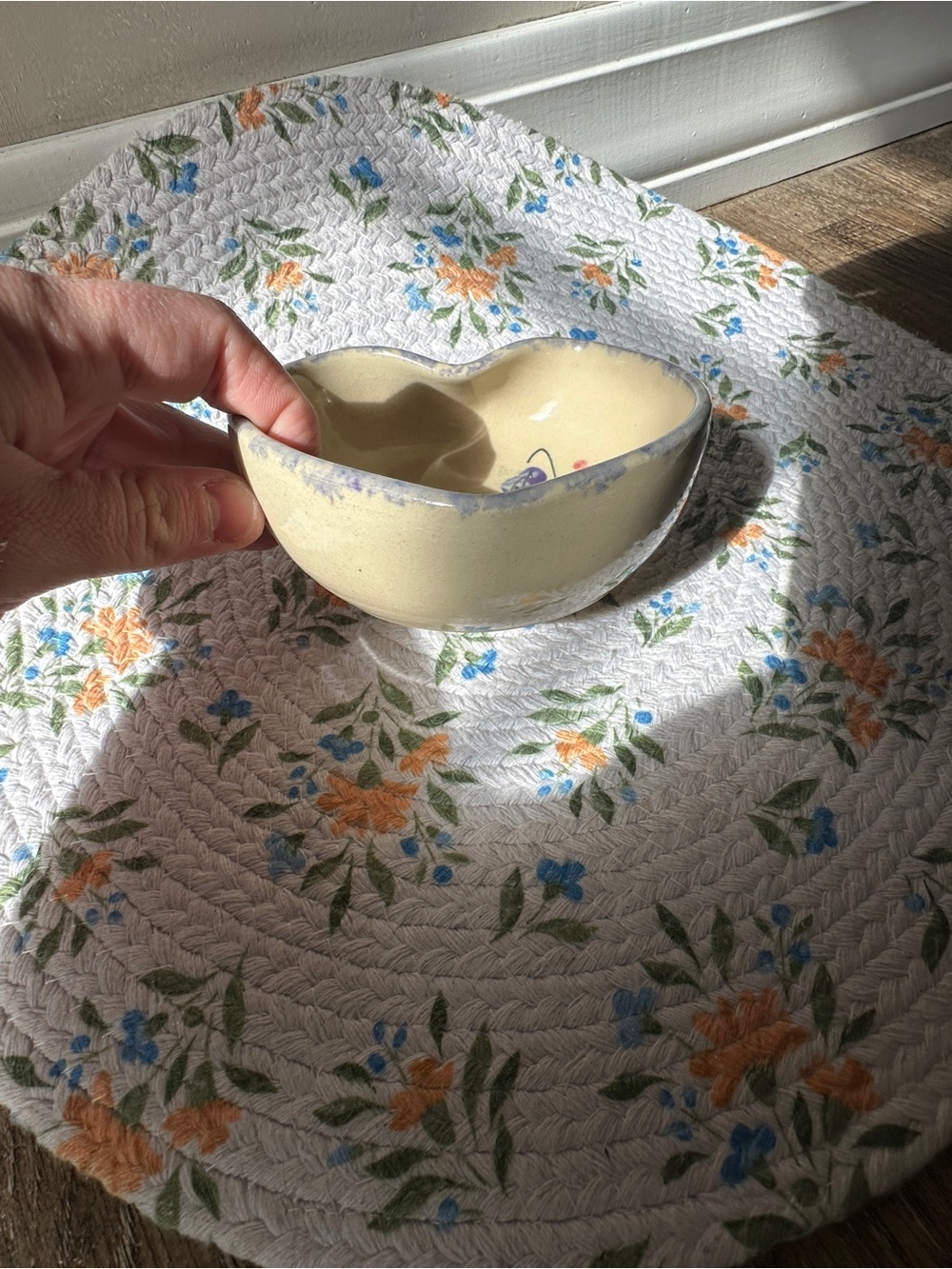 Vintage Hand-Turned & Painted YesterYears Heart Dish with Florals - Picture 4 of 5